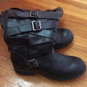 Madden girl 7.5 tall boots with buckles